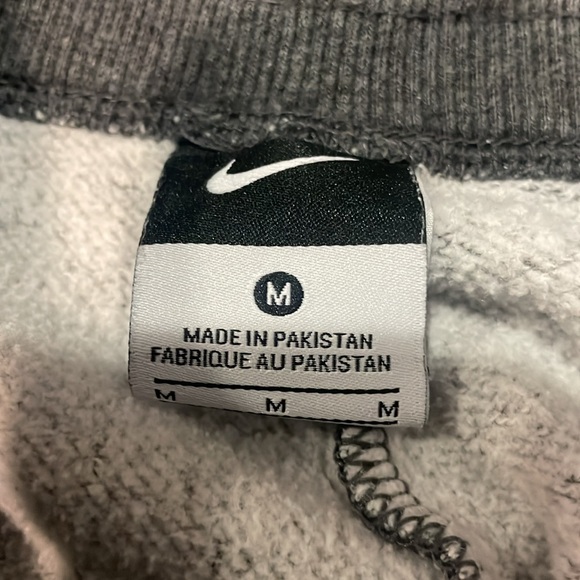 ⭐️⬇️ Nike Grey Sweatpants - Picture 7 of 8